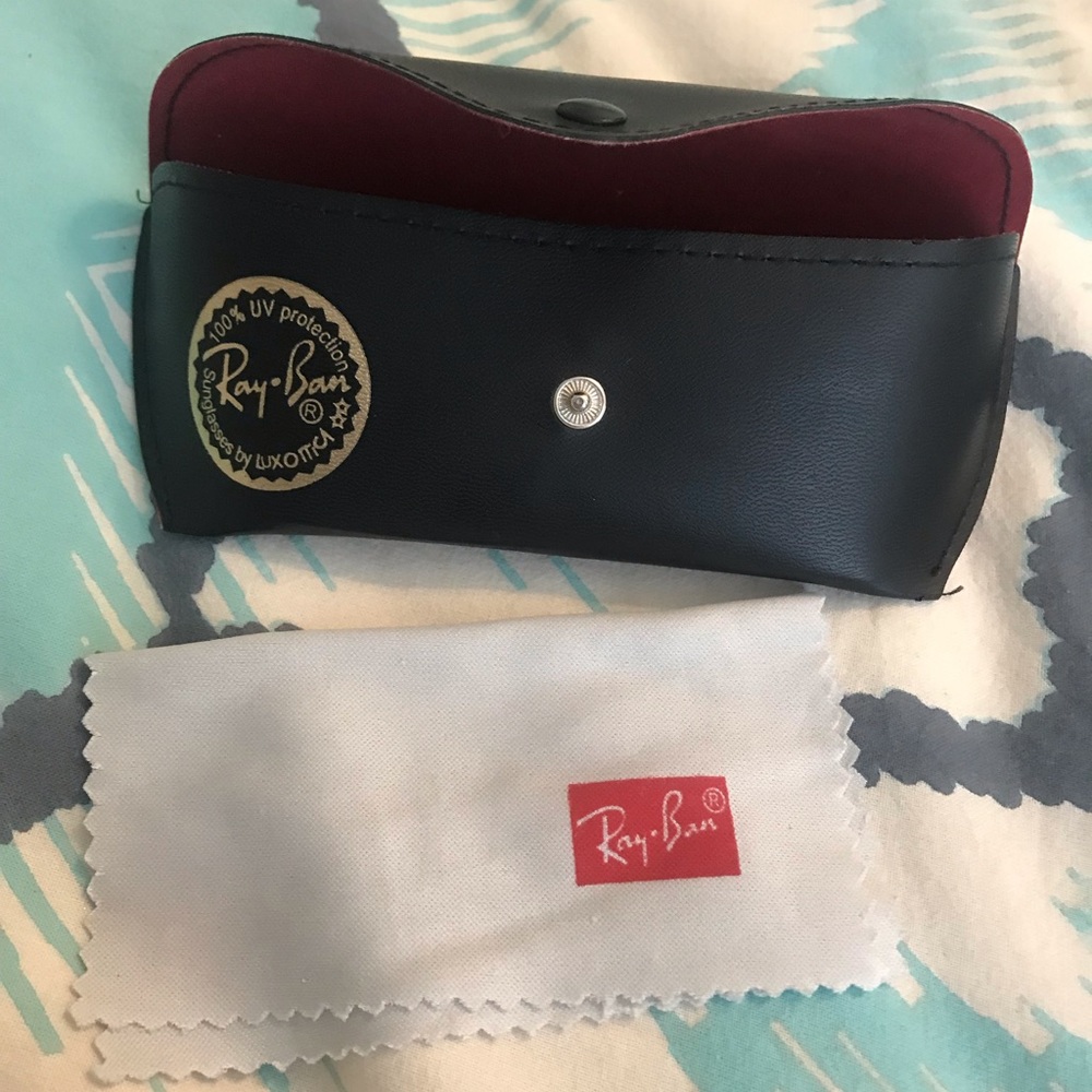 Ray ban case and cleaning cloth